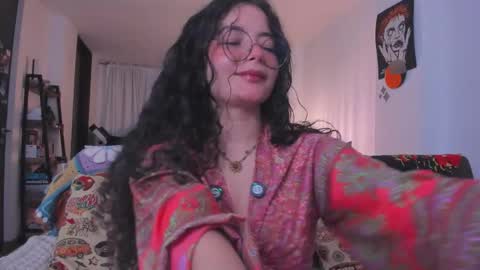 Snapshot of antoniart_ chatting on 02-24-26, 03:48 Antonia online show from 02-24-26, 03:48