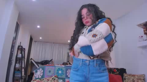 Snapshot of antoniart_ chatting on 02-27-26, 04:01 Antonia online show from 02-27-26, 04:01