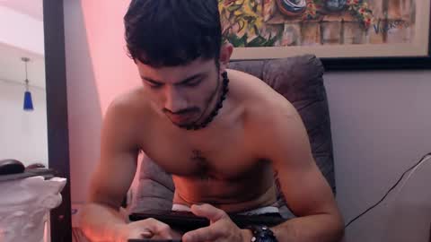 Snapshot of antoniocuervo chatting on 12-13-24, 04:27 Hadez online show from 12-13-24, 04:27