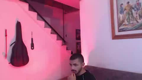 Snapshot of antoniocuervo chatting on 02-13-25, 12:21 Hadez online show from 02-13-25, 12:21