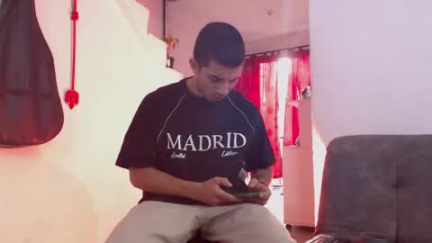 Snapshot of antoniocuervo chatting on 03-01-25, 12:34 Hadez online show from 03-01-25, 12:34