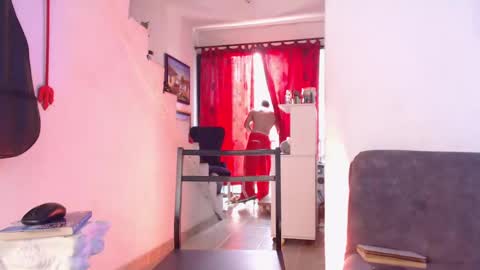 Snapshot of antoniocuervo chatting on 03-02-25, 04:21 Hadez online show from 03-02-25, 04:21