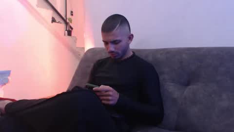 Snapshot of antoniocuervo chatting on 03-07-25, 01:40 Hadez online show from 03-07-25, 01:40