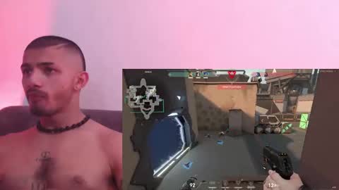 Snapshot of antoniocuervo chatting on 03-08-25, 04:12 Hadez online show from 03-08-25, 04:12