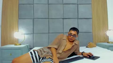 Snapshot of antonycres chatting on 11-08-25, 03:23 Antonycress online show from 11-08-25, 03:23