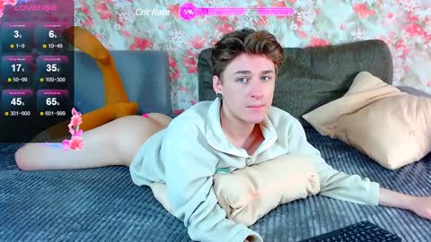 Snapshot of antonylewis chatting on 02-04-25, 03:15 YummyTony online show from 02-04-25, 03:15