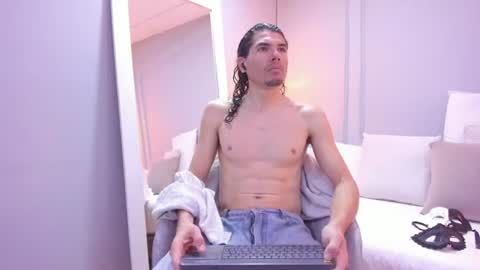 Antony Stone online show from 07-21-26, 01:13