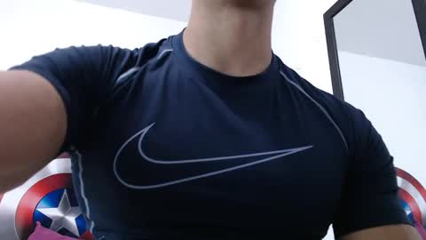 Instagram miguelangel1802  online show from 04-02-26, 01:47