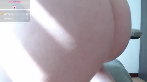 Snapshot of anttoniia chatting on 01-16-25, 02:30 Antonia online show from 01-16-25, 02:30