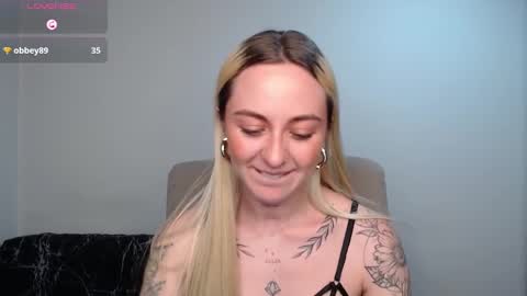 Snapshot of anttoniia chatting on 02-06-25, 02:00 Antonia online show from 02-06-25, 02:00