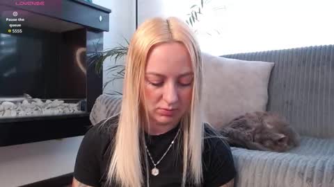 Antonia online show from 02-11-26, 05:18