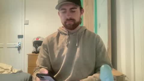 Snapshot of antzfitness chatting on 10-31-25, 08:59 antzfitness online show from 10-31-25, 08:59