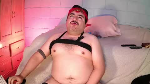 Snapshot of anuarfox chatting on 10-08-25, 09:29 AnuarFox online show from 10-08-25, 09:29