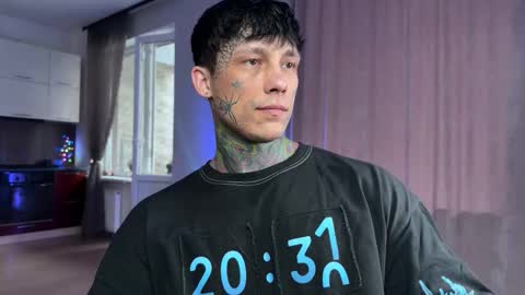 Tom online show from 03-04-26, 05:57