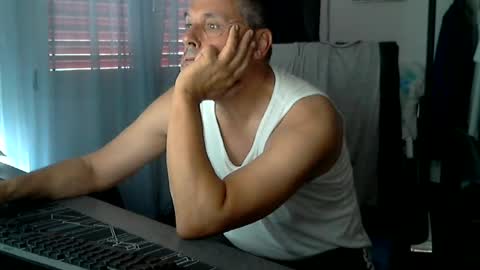 Snapshot of anukfartboy chatting on 06-28-26, 06:03 anukfartboy online show from 06-28-26, 06:03