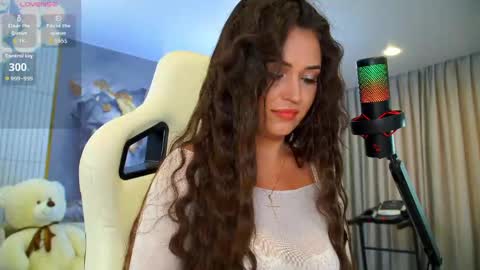 Anna online show from 05-19-26, 07:26