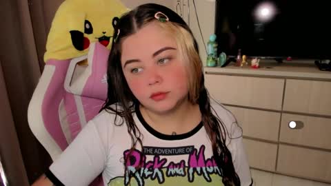   Independent model  online show from 03-22-26, 03:59