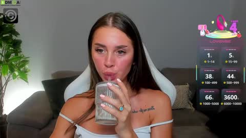 Snapshot of anyarayne chatting on 10-07-25, 11:51 Anya online show from 10-07-25, 11:51