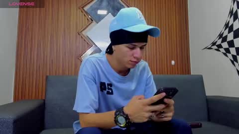 anyelo_sexyhot online show from 02-06-25, 04:25