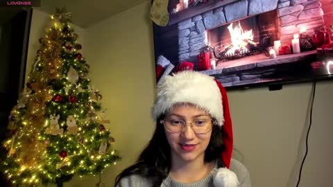 Snapshot of anyi_1 chatting on 12-08-24, 01:24 Anyi Orion and Pyxis online show from 12-08-24, 01:24