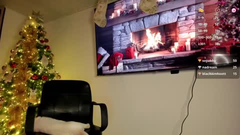 Snapshot of anyi_1 chatting on 12-08-24, 04:25 Anyi Orion and Pyxis online show from 12-08-24, 04:25