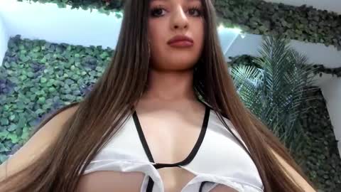Snapshot of anyssia_ chatting on 09-25-25, 07:39 Anyssia  online show from 09-25-25, 07:39