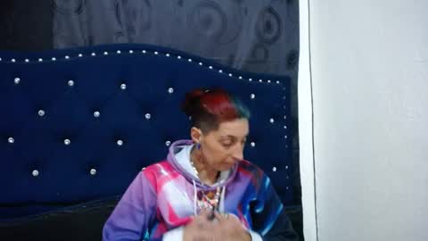 Snapshot of anyu_1306 chatting on 02-14-25, 06:02 anyu online show from 02-14-25, 06:02