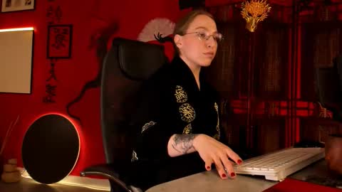 APHEX QUEEN online show from 01-18-26, 09:24