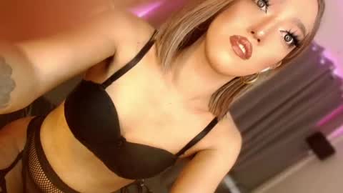 Snapshot of aphrodite_may chatting on 05-30-26, 08:50 kathryn online show from 05-30-26, 08:50