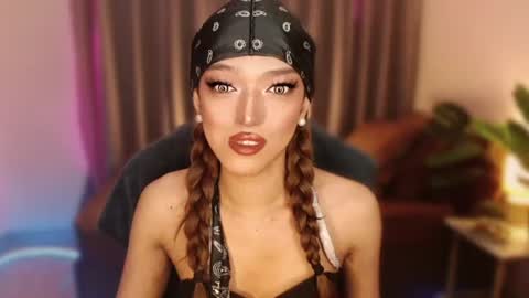 Snapshot of aphrodite_may chatting on 06-14-26, 01:13 kathryn online show from 06-14-26, 01:13