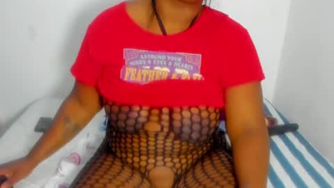 Snapshot of aphrodites_ass chatting on 07-08-26, 07:13 Tati Colombian online show from 07-08-26, 07:13
