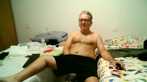 Snapshot of apixaba chatting on 12-28-24, 09:08 furry bear online show from 12-28-24, 09:08