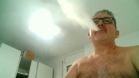 Snapshot of apixaba chatting on 09-17-25, 09:49 furry bear online show from 09-17-25, 09:49