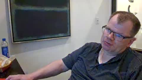Snapshot of apk412 chatting on 06-07-26, 02:48 Just killing time online show from 06-07-26, 02:48