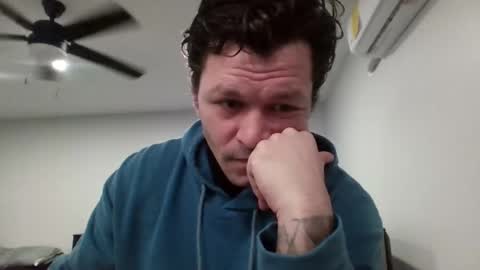 Snapshot of apocalypse_cream chatting on 02-21-26, 06:20 apocalypse_cream online show from 02-21-26, 06:20