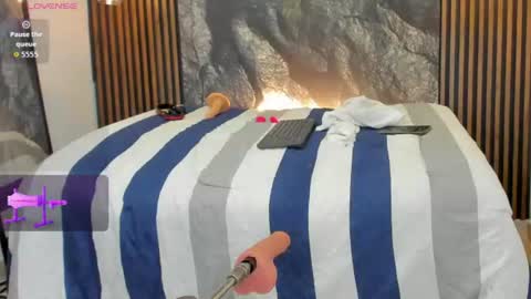 Snapshot of apolo_bianco_ chatting on 07-19-26, 11:36 APOLO online show from 07-19-26, 11:36