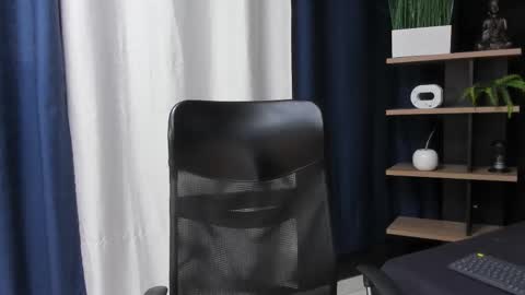 Apolo online show from 12-02-25, 12:27