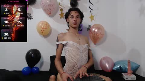 Apolo online show from 11-22-25, 04:17