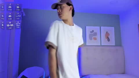 Snapshot of apoloricci chatting on 02-11-26, 08:36 Apolo twink online show from 02-11-26, 08:36