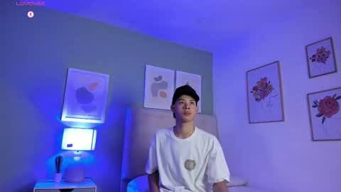 Snapshot of apoloricci chatting on 02-22-26, 07:34 Apolo twink online show from 02-22-26, 07:34