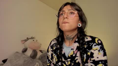 Lola  Apolo online show from 09-10-25, 02:22