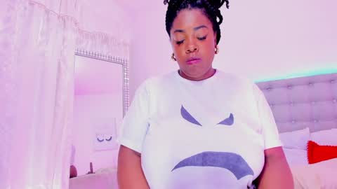 Snapshot of apotheosicass chatting on 02-02-25, 09:02 KARLA  online show from 02-02-25, 09:02