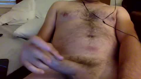Snapshot of applesauce1584 chatting on 05-25-26, 01:39 Display Name online show from 05-25-26, 01:39