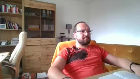 Snapshot of appleseby2 chatting on 02-11-25, 12:48 Seb online show from 02-11-25, 12:48