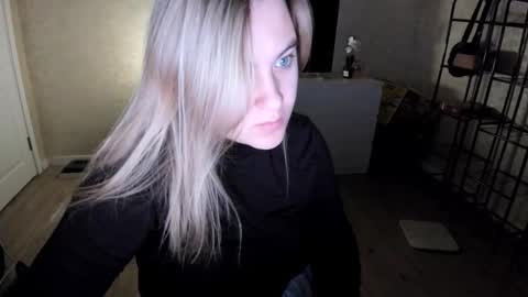 appleyummybuns online show from 11-04-25, 07:02