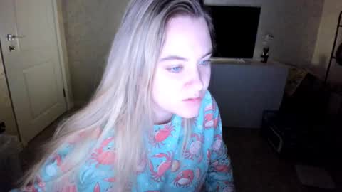 appleyummybuns online show from 11-07-25, 08:31