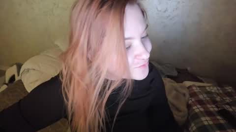 Snapshot of appleyummybuns chatting on 02-21-26, 11:55 appleyummybuns online show from 02-21-26, 11:55