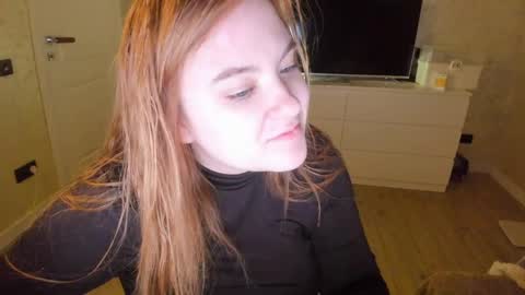 Snapshot of appleyummybuns chatting on 03-27-26, 02:28 appleyummybuns online show from 03-27-26, 02:28