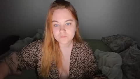 Snapshot of appleyummybuns chatting on 05-29-26, 05:44 appleyummybuns online show from 05-29-26, 05:44