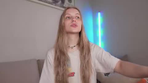  REYNA  my friend   online show from 06-15-26, 03:14